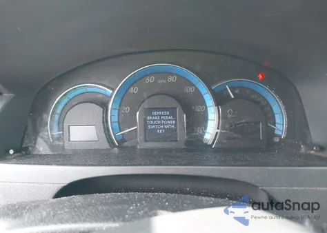 2014 Toyota Camry Hybrid Xle z USA, uszkodzony, nr VIN 4T1BD1FKXEU111906